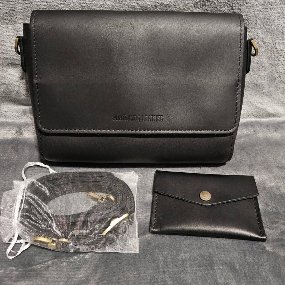 Portland Leather Goods Medium Metro Crosssbody in Smooth Black w/BONUS